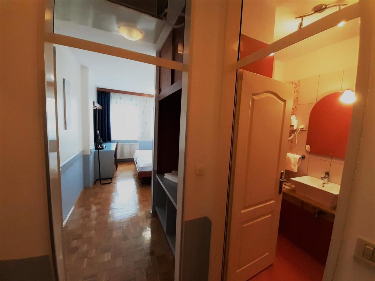 Rooms Vodisek - Depandansa Hotela Capris Capodistria Boutique Bagian luar foto