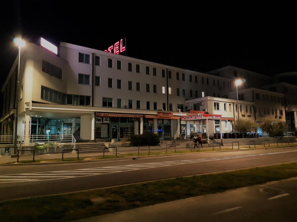 Rooms Vodisek - Depandansa Hotela Capris Capodistria Boutique Bagian luar foto